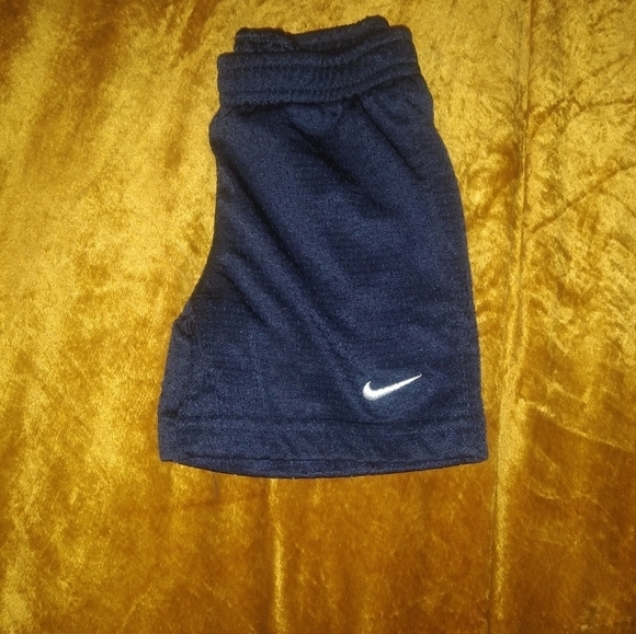 Nike shorts - Picture 1 of 1